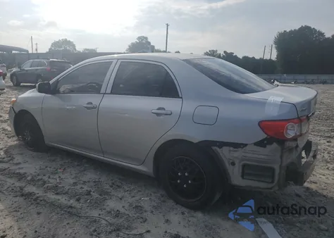 2013 Toyota Corolla Base z USA, uszkodzony, nr VIN 5YFBU4EE1DP183512